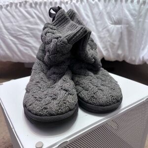 UGG Isla Knit Boot Size 10